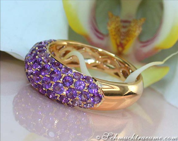 Gelbgold 585 Amethyst Pavé Ring mit klassischer Eleganz