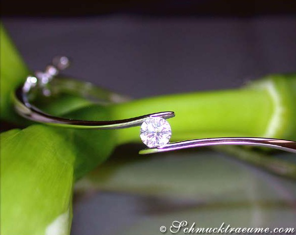 Edler Brillant-Solitär-Armreif in Weißgold, 0.33 ct TW VS, schlicht elegant