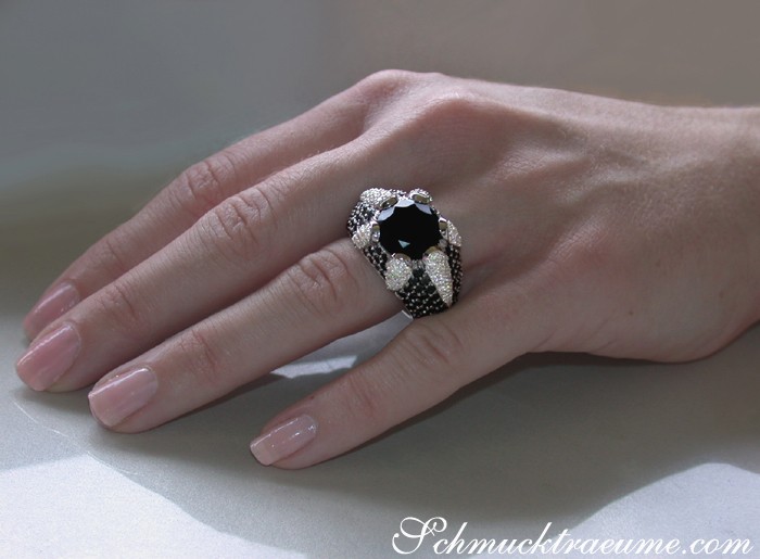 Opulenter Onyx Ring mit schwarzen & weißen Diamanten - Image 3
