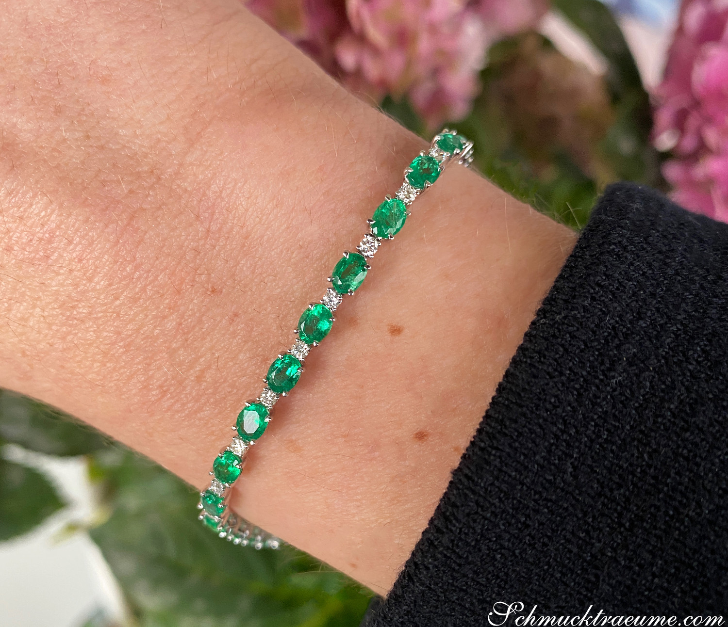 Exquisites Smaragd-Armband mit Brillanten, 5.430 Karat, Weißgold 750