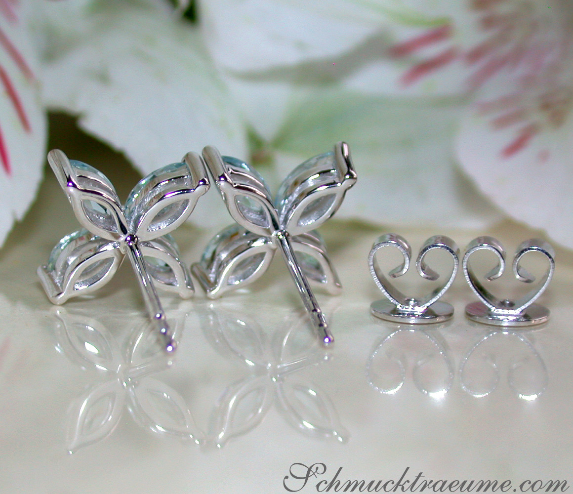 Ohrstecker aus Weißgold 585 mit acht Aquamarinen im Marquise-Schliff