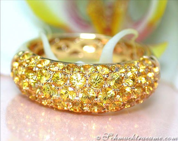Gelber Saphir Pavéring mit 3.380 Karat, Gelbgold 585, detailreiches Design