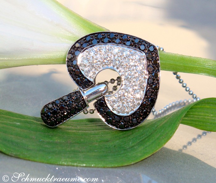 Interessanter Herz Anhänger mit schwarzen Diamanten & Brillanten - Image 3