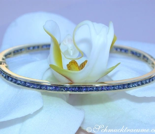 Edler Saphir-Armreif in Gelbgold 585 mit blauen Steinen