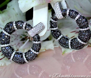 Opulente Ohrringe mit schwarzen Diamanten, elegante Ringform, kontrastreiches Funkeln