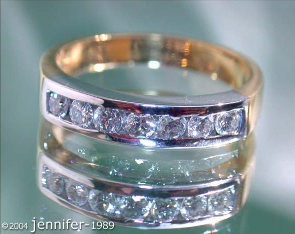 Feinster Diamanten Band Ring in Bicolor Fertigung - Image 2