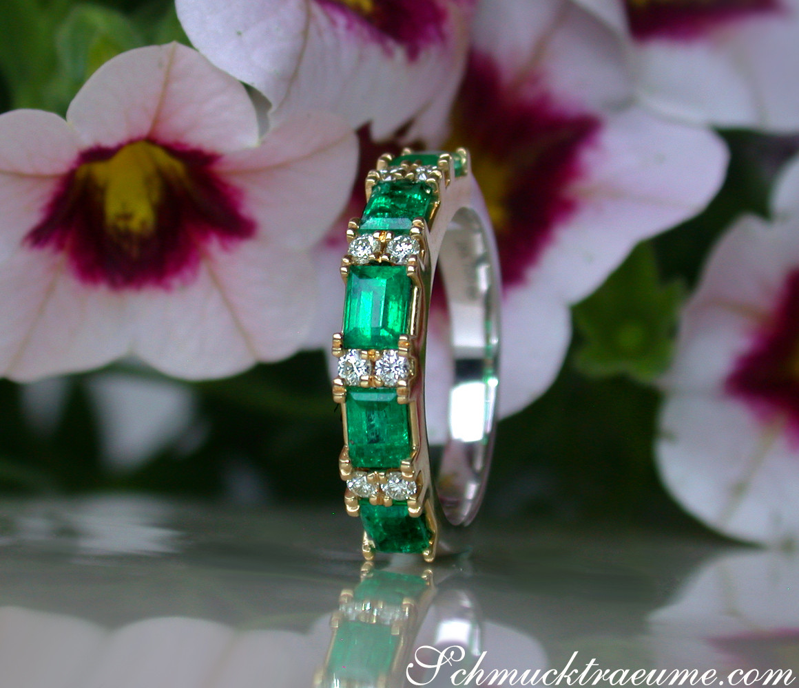 Stattlicher Smaragd Ring mit Brillanten in Bicolor Fertigung - Image 11