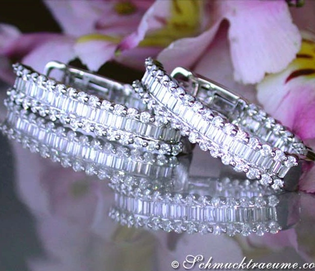 Verzierte Baguette-Diamant-Creolen aus Weißgold 750 Verzierte Baguette-Diamant-Creolen aus Weißgold 750
