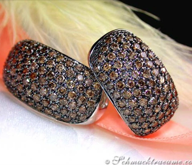 Weißgold 585 Ohrringe mit cognac braunen Diamanten, Detailaufnahme Weißgold 585 Ohrringe mit cognac braunen Diamanten, Detailaufnahme