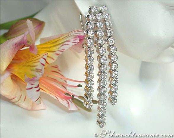 Lange Brillanten Ohrgehänge im Ketten-Design mit feiner Diamantengestaltung