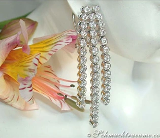 Lange Brillanten Ohrgehänge im Ketten-Design mit feiner Diamantengestaltung