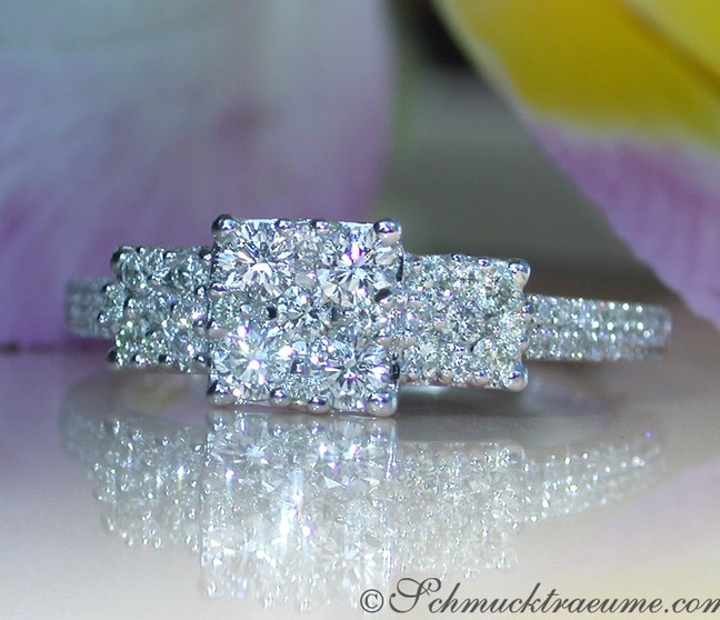 Bezaubernder Brillanten Carré Ring - Image 1 Bezaubernder Brillanten Carré Ring - Image 1
