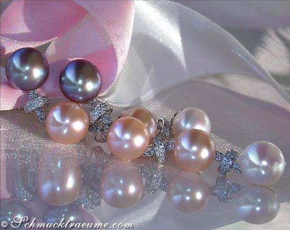 Süßwasserperlen-Ohrgehänge mit Diamanten, warme Farben, detailreich, elegant