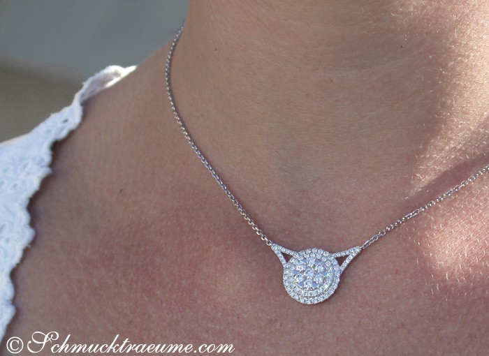 Detailansicht von Diamant-Halskette in Weißgold 750, elegant und klassisch