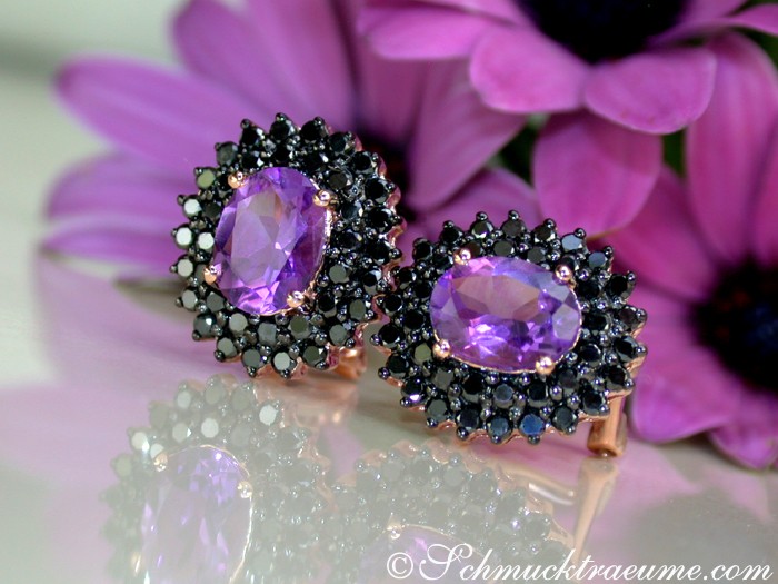 Bezaubernde Amethyst Ohrstecker mit schwarzen Diamanten - Image 2