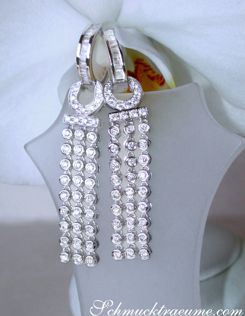 Weißgold 585 Ohrgehänge mit 1.250 Karat Brillanten