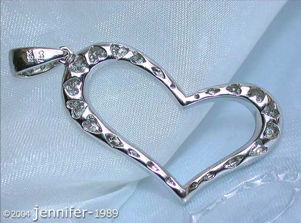 Bezaubernder Herz Anhänger mit Diamanten in Weißgold - Image 5