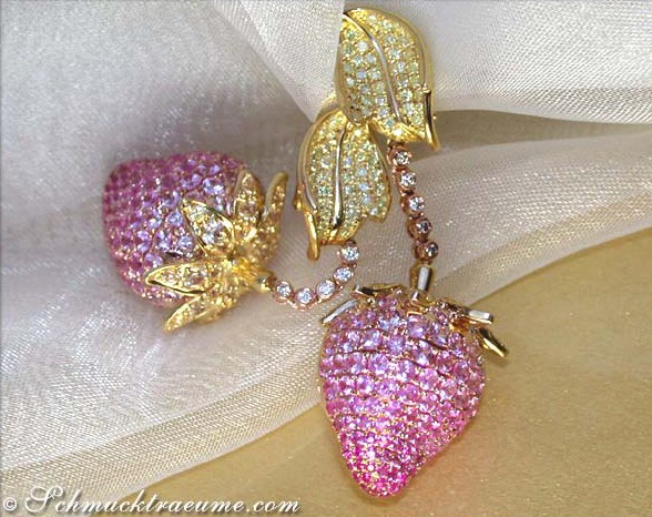Raffinierte Erdbeer-Ohrgehänge aus Gelbgold mit pinken & gelben Saphiren