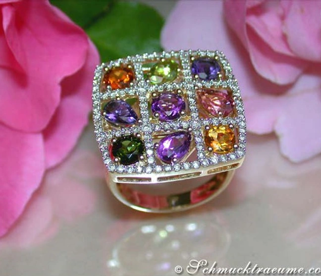 Multicolor-Edelstein-Ring mit Brillanten auf Rosenblättern Multicolor-Edelstein-Ring mit Brillanten auf Rosenblättern