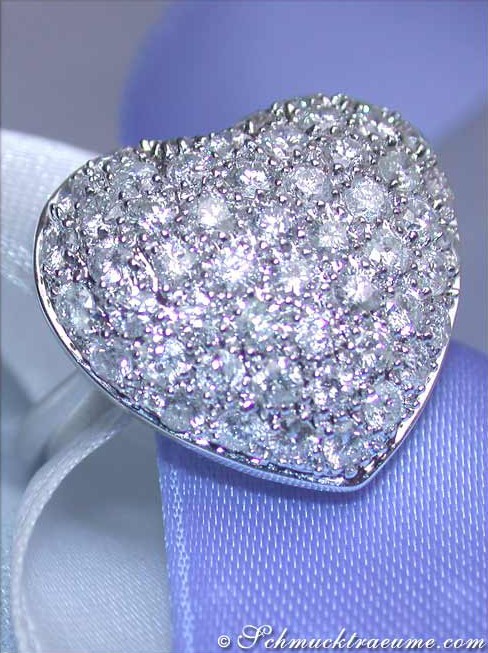 Herzring aus Weißgold 585, 1.600 Karat Diamanten, Detailansicht