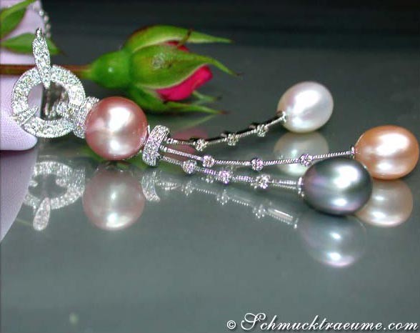 Weißgold 585 Halskette mit Multicolor Süßwasserperlen, Diamanten, Detailansicht, femininer Charme