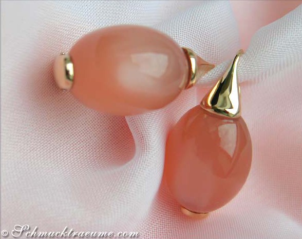 Mondstein Ohrringe aus Gelbgold 750, ovale Steinform, elegant und prägnant