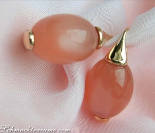 Mondstein Ohrringe aus Gelbgold 750, ovale Steinform, elegant und prägnant