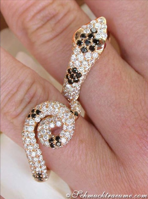 Extravagantes Schlangen-Diamant-Ring mit Rubinen und Roségold