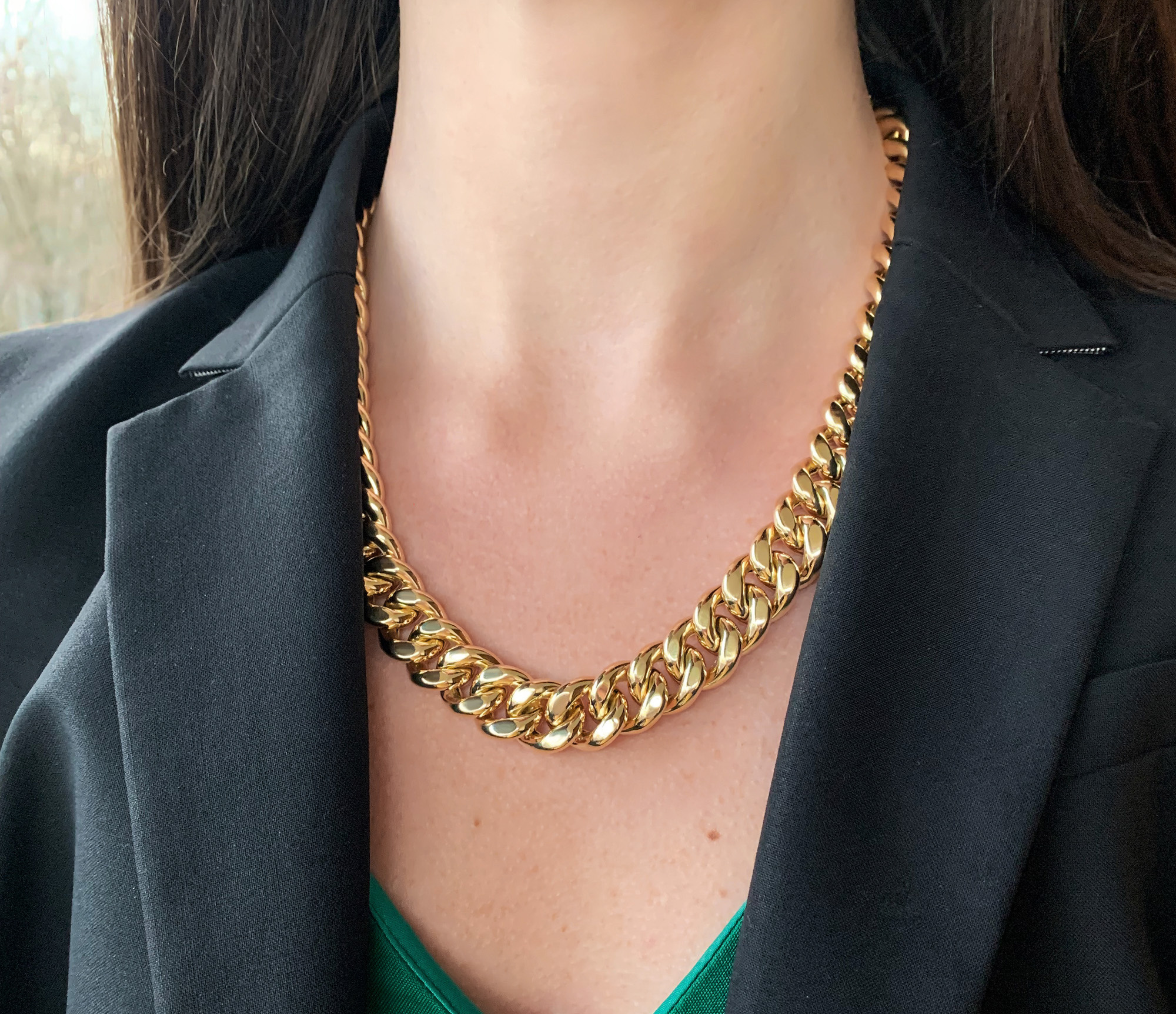 Gold-Panzer-Collier in 585 Gelbgold, detailreich, auf Hals gepasst.