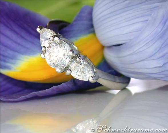 Femininer Brillant Solitär Ring mit Tropfen Diamanten - Image 2