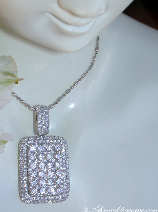 Klassischer Brillantenanhänger mit 3,01 ct. TW VS1 Diamanten in Weißgold