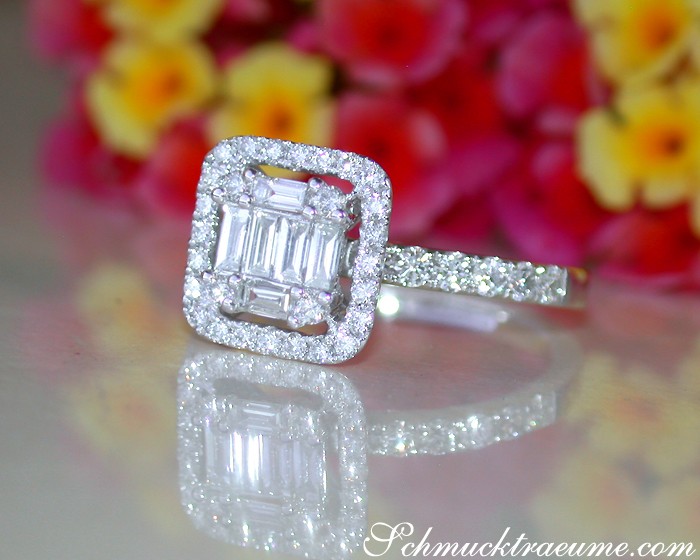 Detail des Diamantverlobungsringes mit Baguette-Schliff und Brillantenbesatz