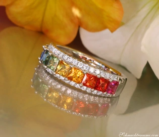 Bildschöner Regenbogen Saphir Ring mit Brillanten in Weißgold