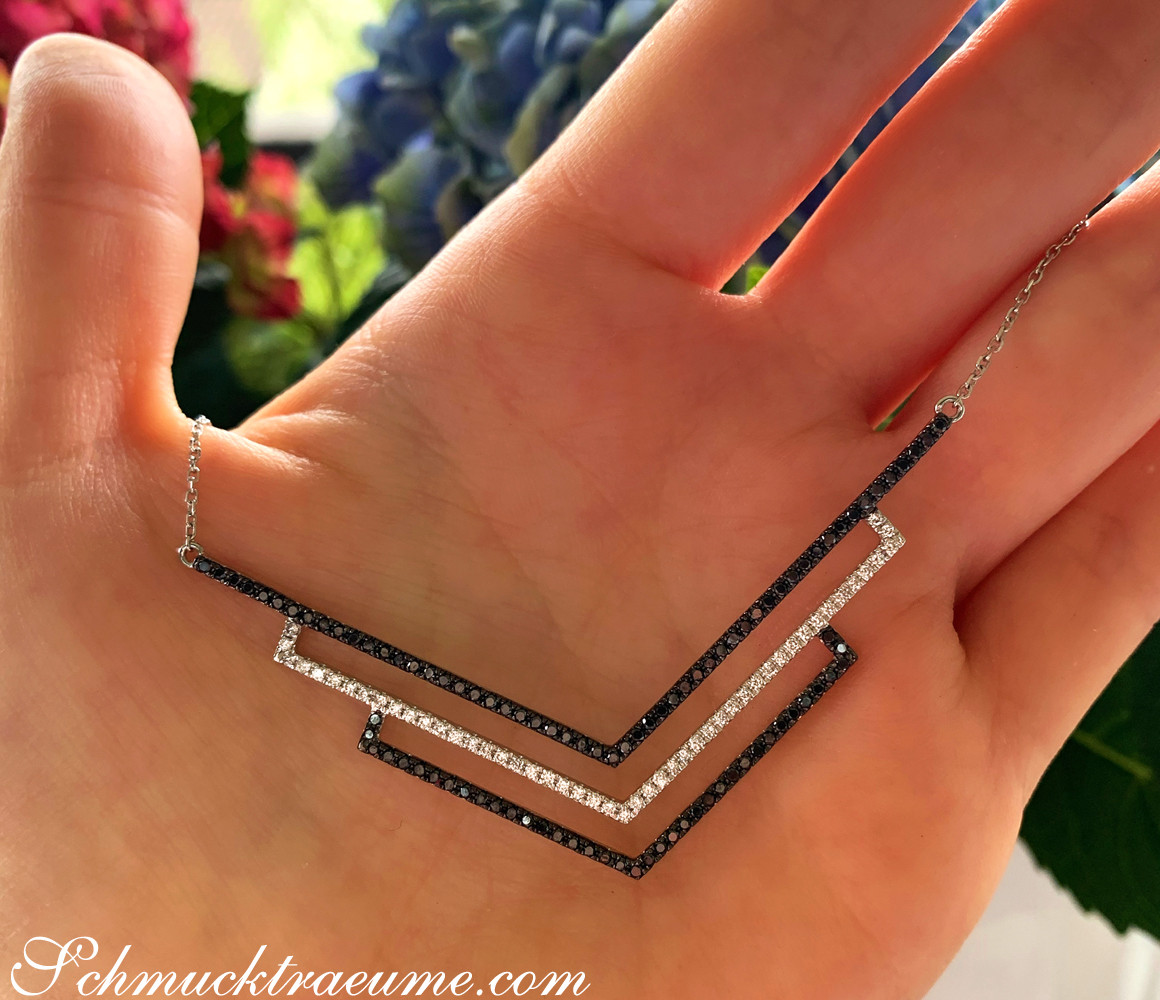 Extravagante Halskette mit schwarzen & weißen Diamanten - Image 8
