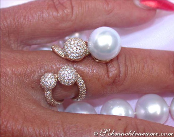 Sensationeller Südseeperle Ring mit Brillanten Pavé Kugeln - Image 2