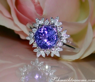 Schneeflockenring mit Tansanit und Diamanten in Weißgold 750