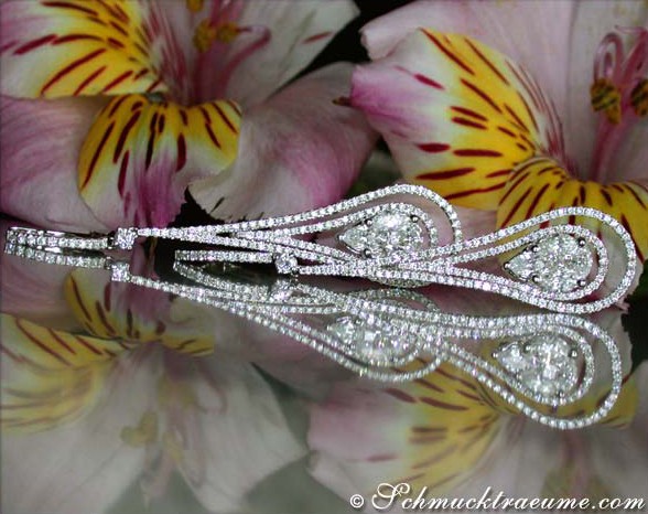 Diamant-Ohrhänger im Illusion-Design mit raffinierter Verzierung, Detailaufnahme