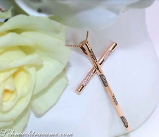 Kreuz-Anhänger aus Roségold 750 mit 0.450 Karat Brillanten & schwarzen Diamanten