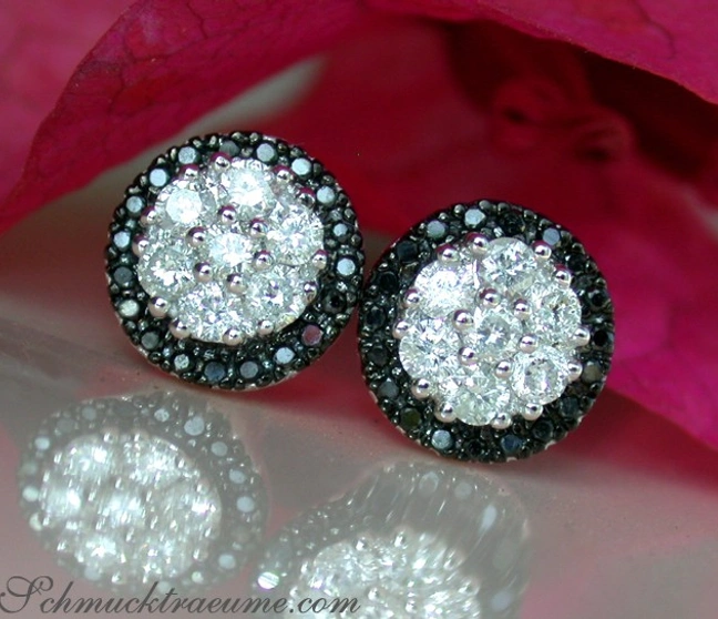 Dezente Ohrstecker mit schwarzen Diamanten - Image 1 Dezente Ohrstecker mit schwarzen Diamanten - Image 1