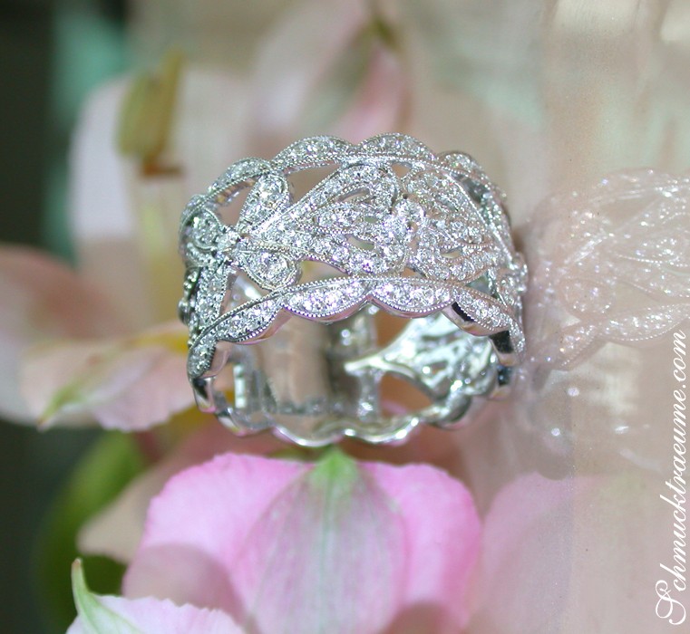 Antik-Diamant-Ring mit Raffinesse im Weißgold 750