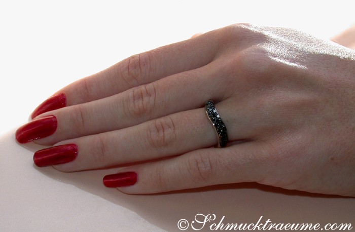 Geschwungener schwarze Diamanten Ring - Image 6