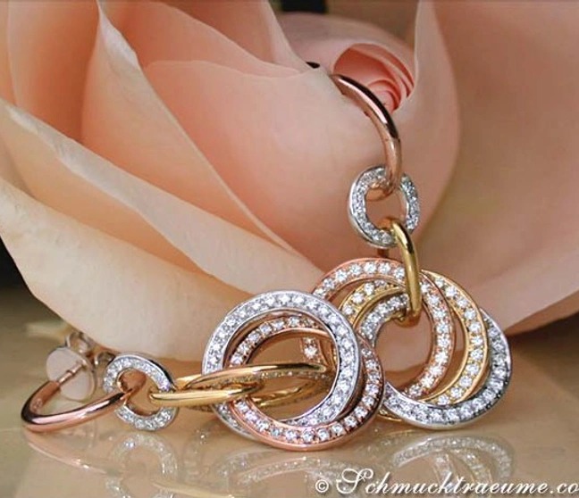 Kreisförmige Ohrgehänge mit Brillanten in Weiß-, Gelb- & Roségold Kreisförmige Ohrgehänge mit Brillanten in Weiß-, Gelb- & Roségold