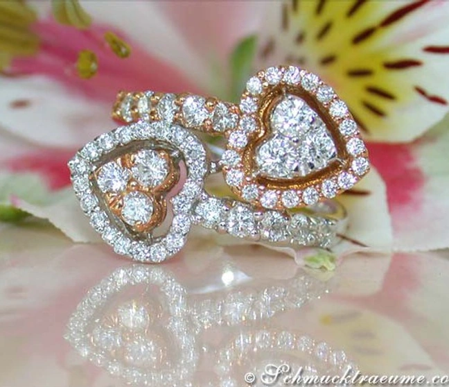 Exquisiter Diamanten Doppel Herz Ring - Image 1 Exquisiter Diamanten Doppel Herz Ring - Image 1