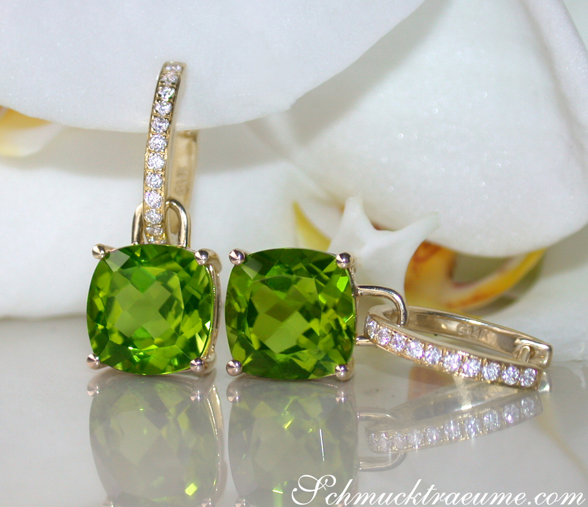 Peridot-Kissen-Ohrringe mit Diamanten in Gelbgold 585, detailreich gestaltet