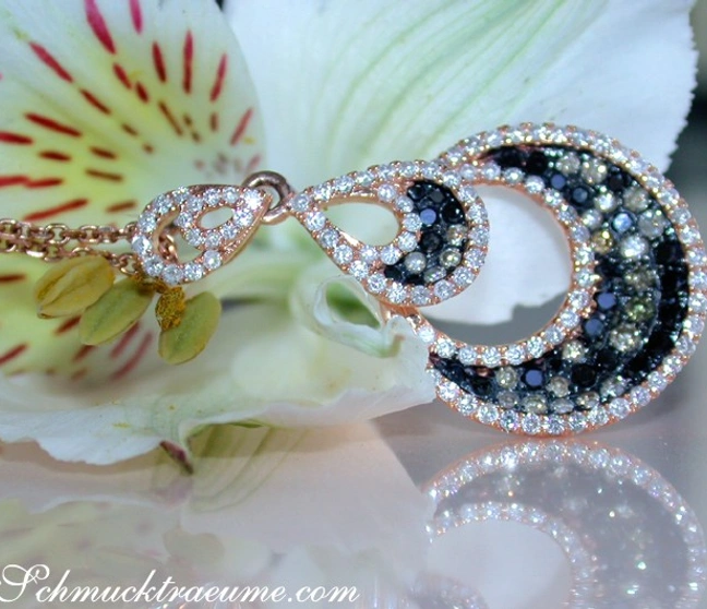 Interessanter Anhänger mit naturbraunen, weißen & schwarzen Diamanten - Image 1 Interessanter Anhänger mit naturbraunen, weißen & schwarzen Diamanten - Image 1