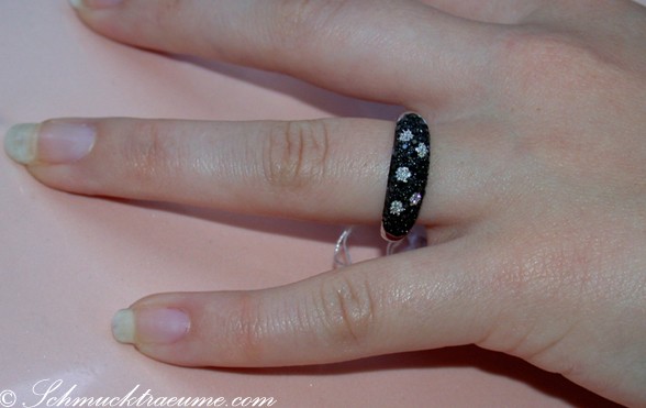 Eleganter Diamantring mit schwarzen Diamanten im Tupfen Design - Image 4