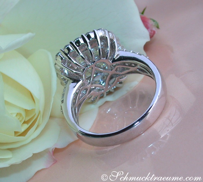 Exklusiver Diamantring mit 2.850 Karat, TW+ IF/VVS, Weißgold 750, detailreiches Design