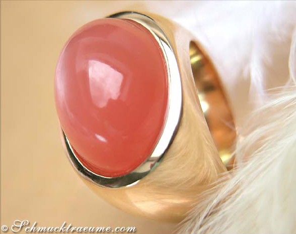 Mondstein-Ring aus Gelbgold 750 mit großem ovalen Stein