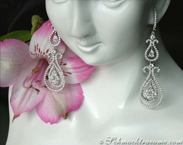 Illusion-Design-Ohrgehänge mit Diamanten in Weißgold 750