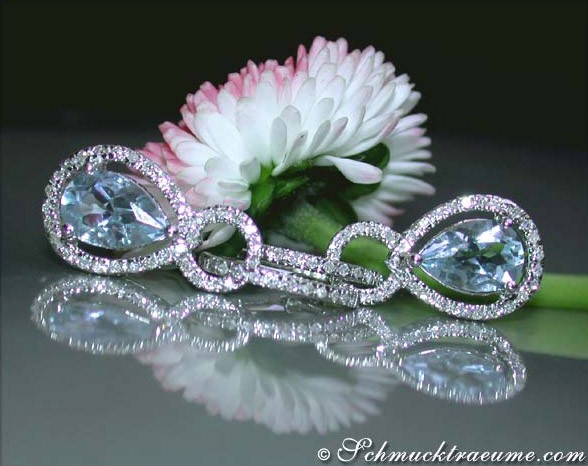 Weißgold-Aquamarin-Tropfen-Ohrhänger mit Diamanten, Detailansicht